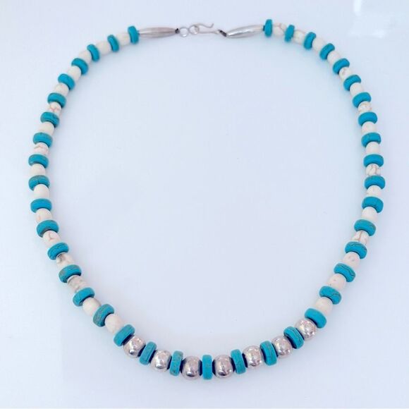 Vintage Turquoise Silver Howlite Beaded Necklace - Picture 1 of 4